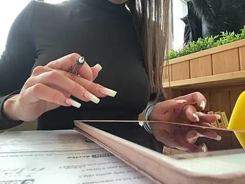 JulieErmesx online show from 12/19/24, 04:34