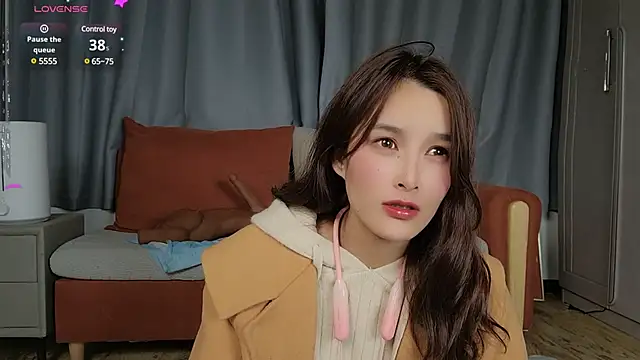 Snapshot of Youth3_ chatting on 01/14/25, 08:04 Youth3 online show from 01/14/25, 08:04