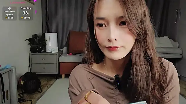 Snapshot of Youth3_ chatting on 02/17/25, 04:37 Youth3 online show from 02/17/25, 04:37