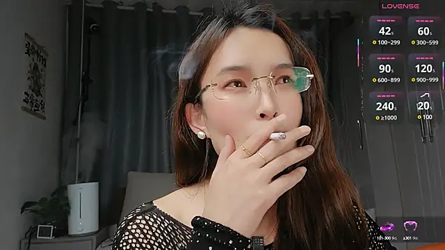 Snapshot of Youth3_ chatting on 03/20/25, 05:15 Youth3 online show from 03/20/25, 05:15