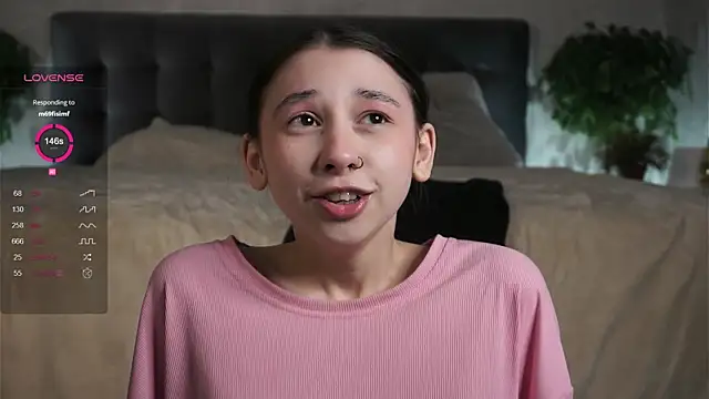 AislyEmbury online show from 02/16/25, 10:21