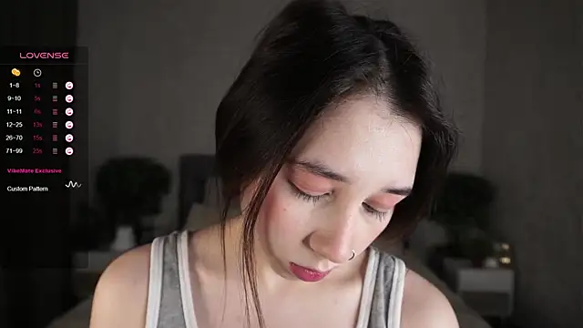 AislyEmbury online show from 02/23/25, 08:11