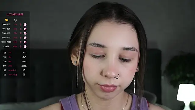 AislyEmbury online show from 03/08/25, 10:24