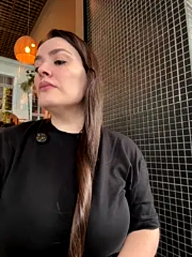 Sophie Eaton online show from 11/15/25, 08:05