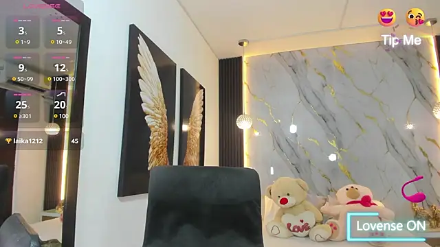 estephany doll online show from 03/17/25, 05:49