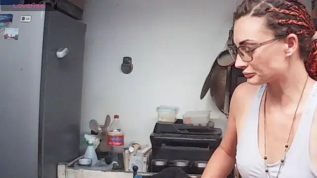 hornyhippies0080 online show from 03/03/26, 02:01