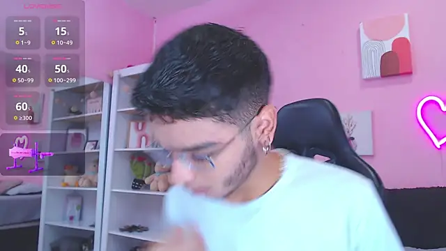 Ian Castillo  online show from 02/04/25, 11:16