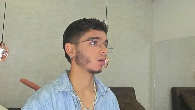 Ian Castillo  online show from 02/10/25, 11:36