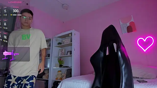 Ian Castillo  online show from 03/21/25, 11:22