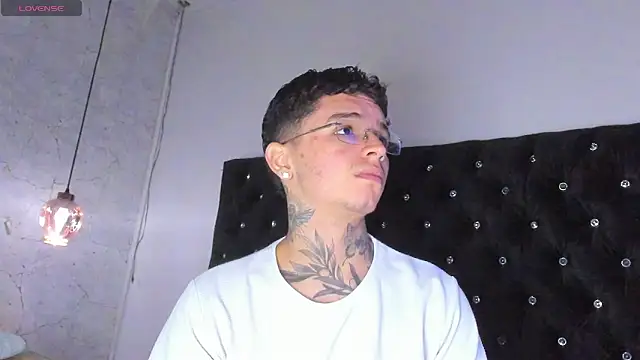 Ian Castillo  online show from 10/01/25, 11:16