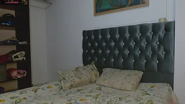 AntonellaAndNoah online show from 12/17/24, 12:23