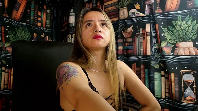 julietta   jackson online show from 02/18/25, 08:03