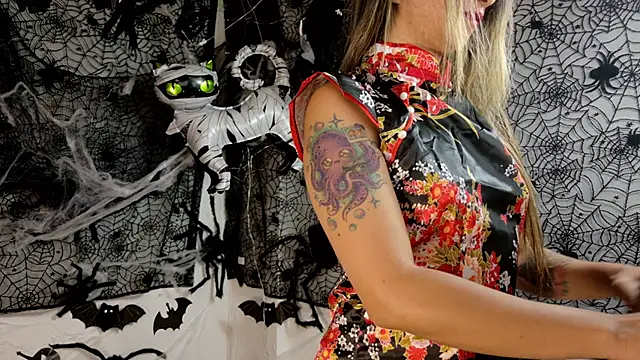 julietta   jackson online show from 10/18/25, 04:52