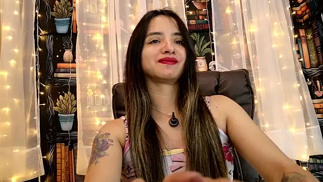 julietta   jackson online show from 06/25/26, 08:46