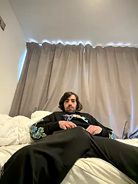 wolfwhite95 online show from 11/03/25, 11:11