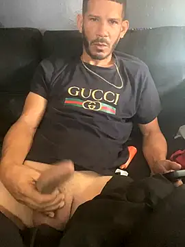 Chico Bellaco online show from 10/18/25, 02:40