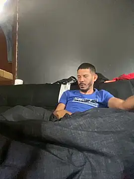 Chico Bellaco online show from 10/21/25, 03:13