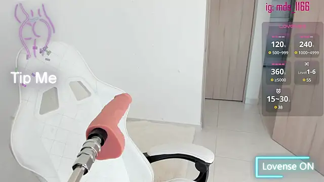 Snapshot of Mia_adams66 chatting on 01/30/25, 05:39 Mia adams66 online show from 01/30/25, 05:39