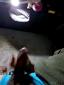 Snapshot of rayhot69 chatting on 12/25/24, 12:05 rayhot69 online show from 12/25/24, 12:05