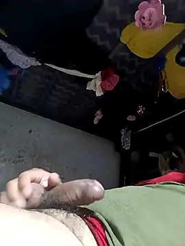 Snapshot of rayhot69 chatting on 02/16/25, 11:37 rayhot69 online show from 02/16/25, 11:37