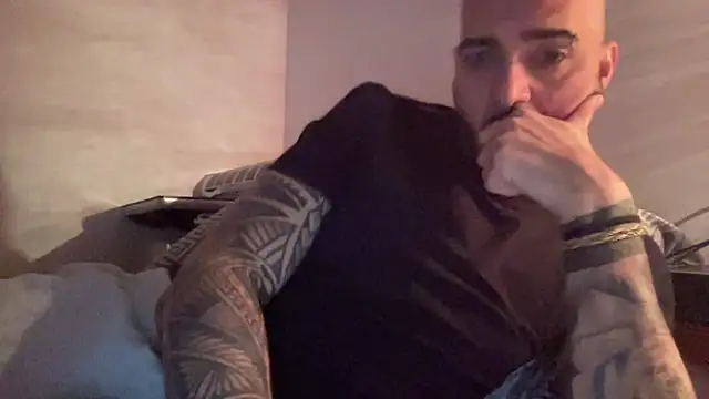 alessandromori91 online show from 12/22/25, 10:18