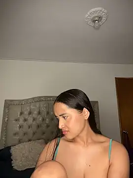 MollySanders    online show from 02/08/25, 10:51