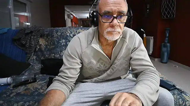 maduroguapo online show from 02/15/25, 10:52