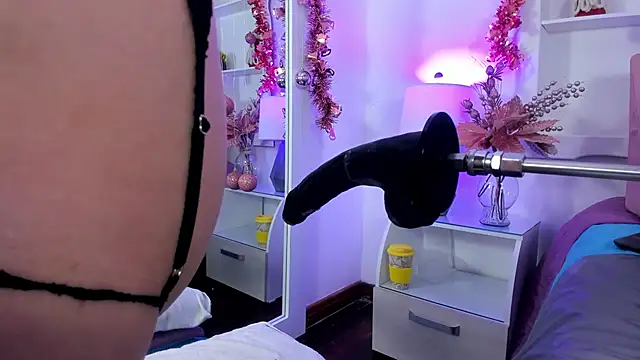 Jenifer Diaz online show from 12/23/24, 04:39