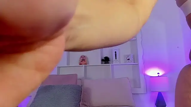 Jenifer Diaz online show from 04/16/26, 12:50