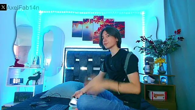 Snapshot of Alex_and_Fabian chatting on 01/10/25, 07:00 Alex and Fabian online show from 01/10/25, 07:00