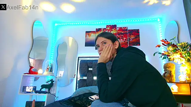 Snapshot of Alex_and_Fabian chatting on 01/11/25, 06:54 Alex and Fabian online show from 01/11/25, 06:54