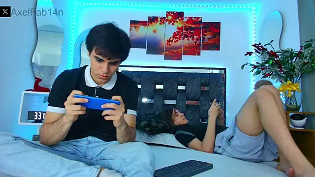 Snapshot of Alex_and_Fabian chatting on 01/15/25, 10:02 Alex and Fabian online show from 01/15/25, 10:02