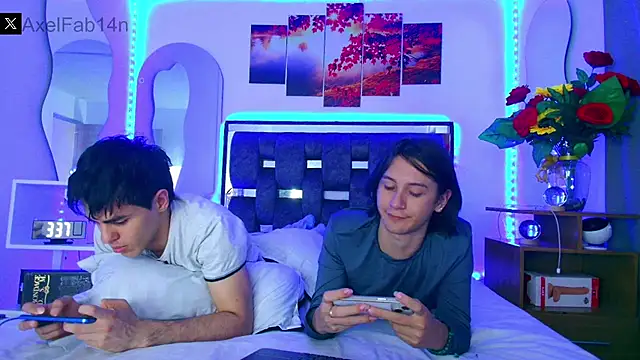 Snapshot of Alex_and_Fabian chatting on 01/24/25, 09:47 Alex and Fabian online show from 01/24/25, 09:47