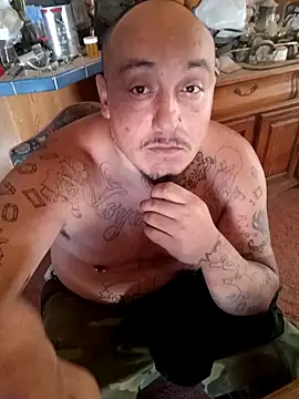 Snapshot of wilsons12 chatting on 10/16/25, 10:00 wilsons12 online show from 10/16/25, 10:00