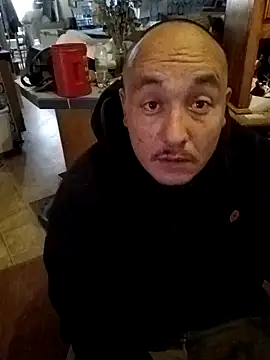 Snapshot of wilsons12 chatting on 10/19/25, 02:40 wilsons12 online show from 10/19/25, 02:40