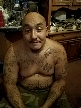 Snapshot of wilsons12 chatting on 10/20/25, 05:41 wilsons12 online show from 10/20/25, 05:41