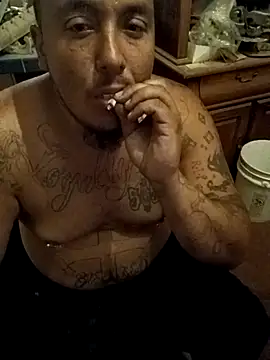 Snapshot of wilsons12 chatting on 11/15/25, 06:55 wilsons12 online show from 11/15/25, 06:55