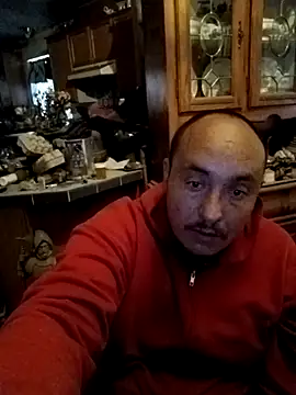 Snapshot of wilsons12 chatting on 11/22/25, 11:37 wilsons12 online show from 11/22/25, 11:37