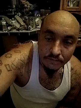 Snapshot of wilsons12 chatting on 11/29/25, 08:39 wilsons12 online show from 11/29/25, 08:39