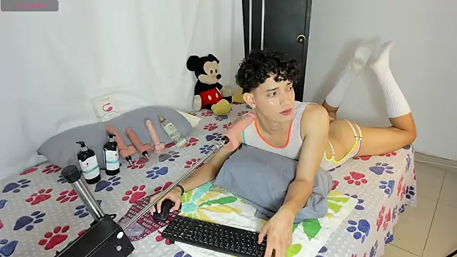 Snapshot of Benjamin_Buster chatting on 02/16/25, 04:53 Benjamin Buster online show from 02/16/25, 04:53