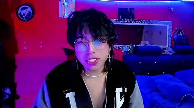 AnggelONfiree online show from 12/31/24, 04:06