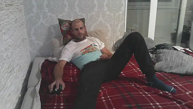 Zbochunec online show from 09/24/25, 08:01