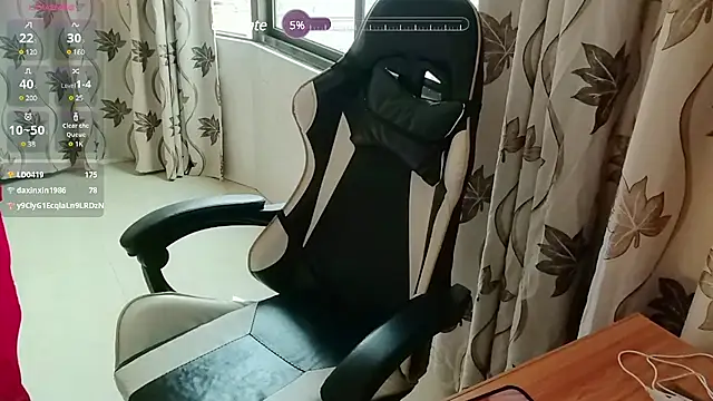 luoxuwen online show from 02/14/25, 05:51