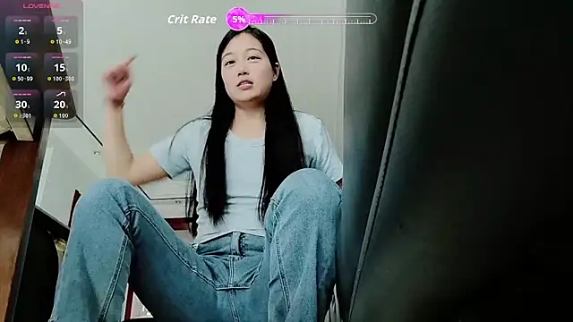 luoxuwen online show from 10/17/25, 04:04