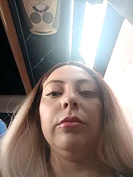 madelaine- online show from 10/03/25, 07:22