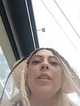 madelaine- online show from 10/21/25, 08:09