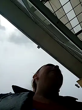 madelaine- online show from 10/31/25, 04:08