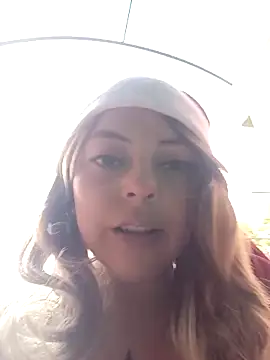 madelaine- online show from 12/05/25, 07:54