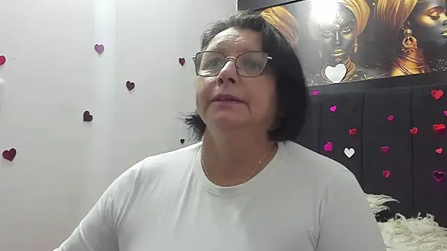 Evaaross 2345 online show from 04/13/26, 12:32