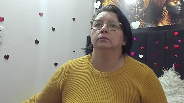 Evaaross 2345 online show from 04/14/26, 01:28